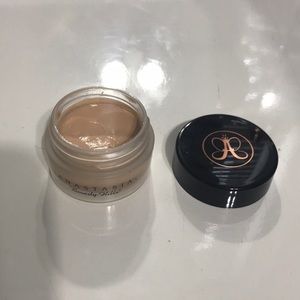 Anastasia Beverly Hills Concealer 1.0